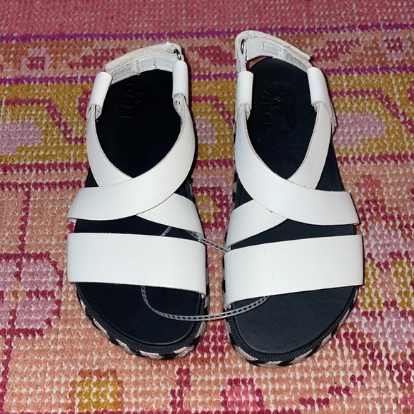 Sorel Roaming Criss Cross Espadrille Sandals SZ 5.5 NWOT - Picture 2 of 3